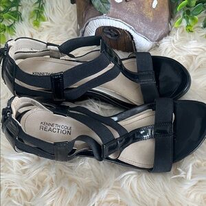 Kenneth Cole Reaction Black Strappy Patent Sandals